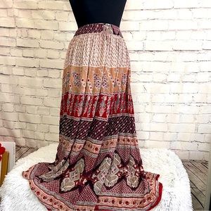 Chico’s free size broomstick skirt